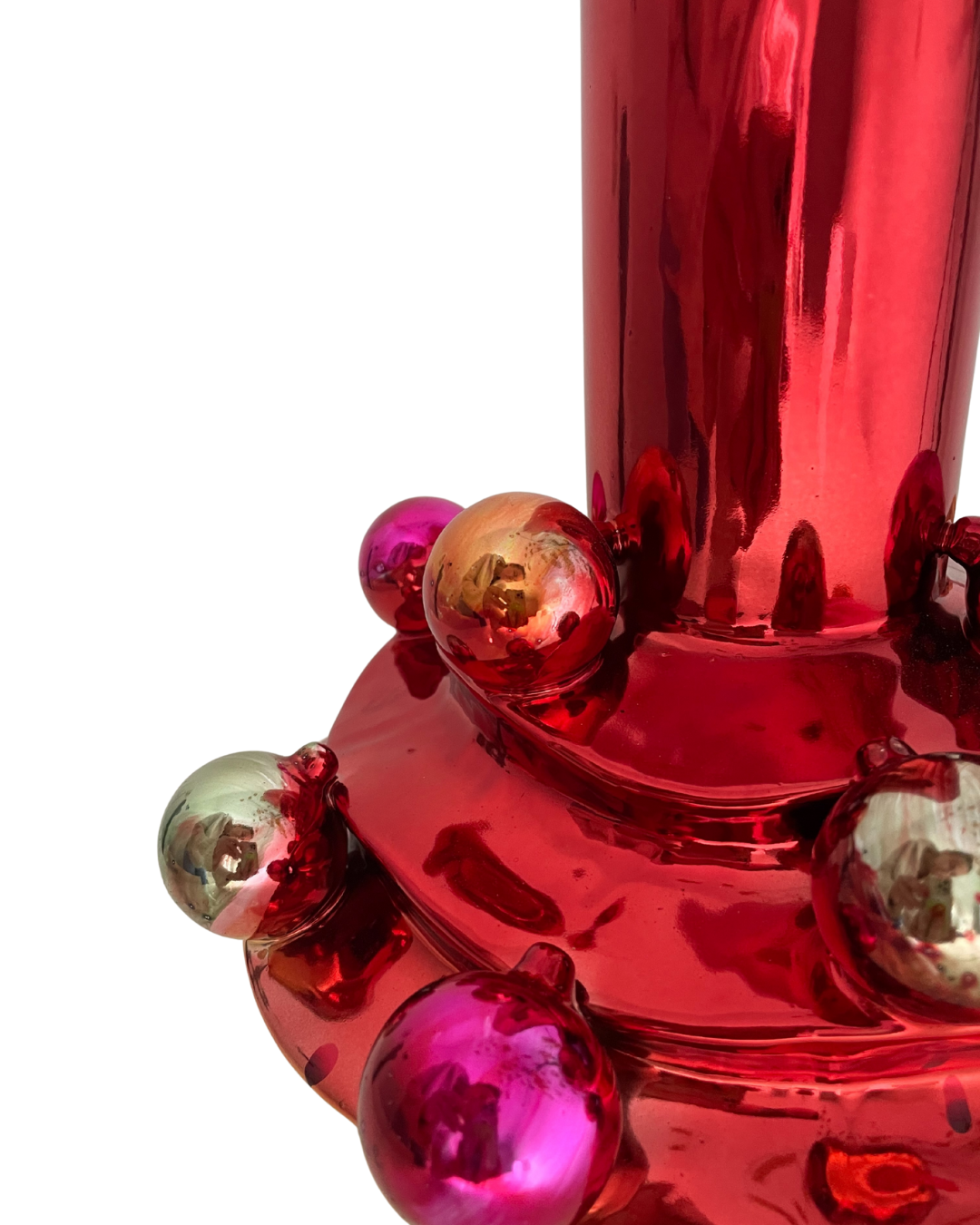 Rood en gouden glanzende vaas met 3D kerstballen