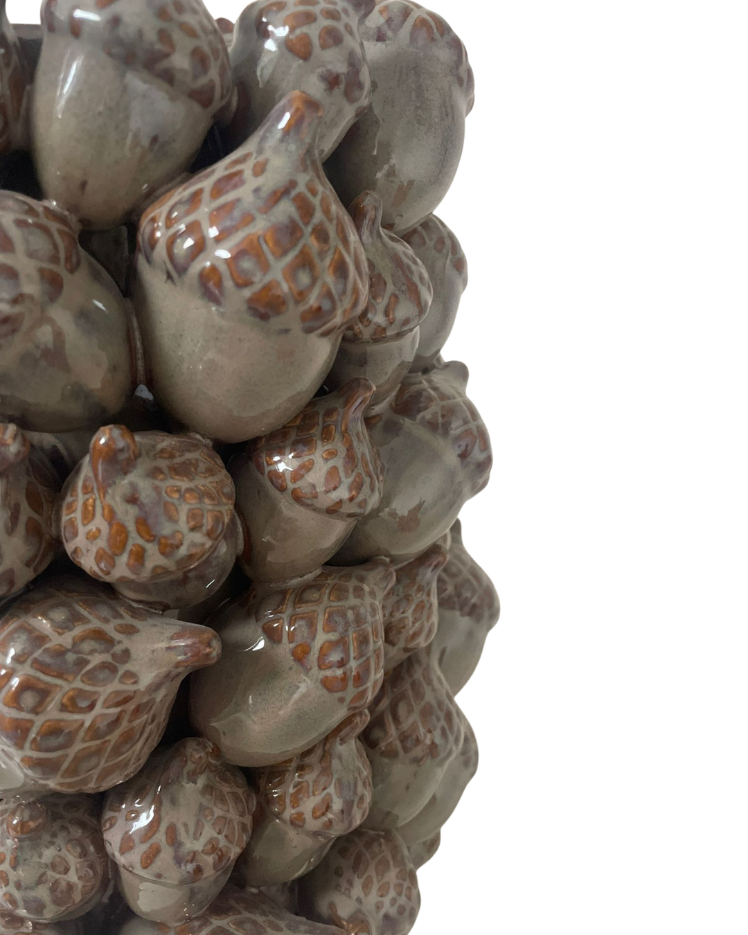 Vazen van keramiek eikels bruin